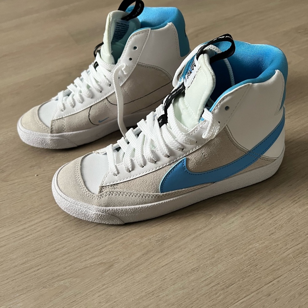 Nike White and Light Blue High-Tops